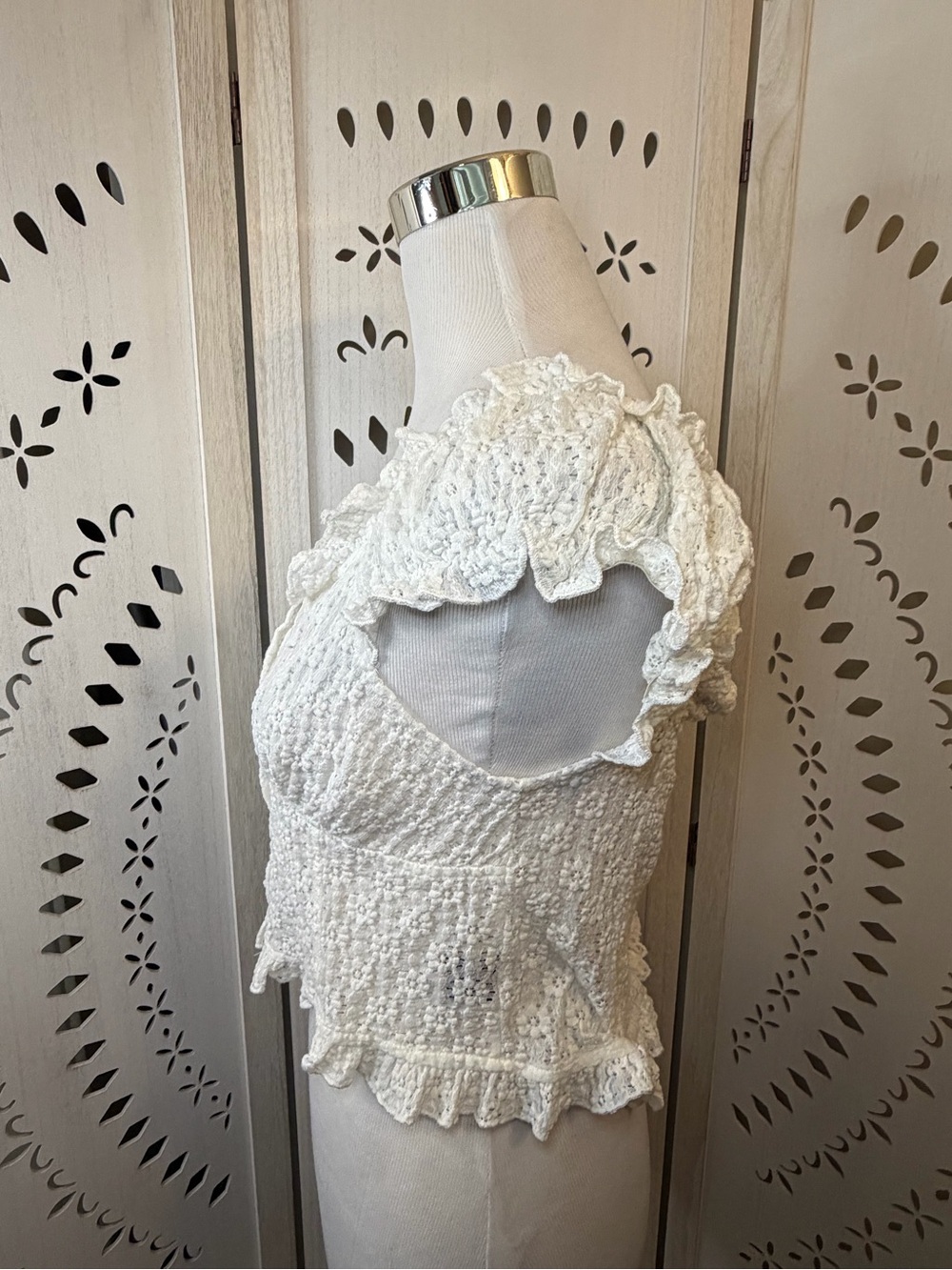White Ruffled Off Shoulder Boho Crop Top - Picture 13 of 15